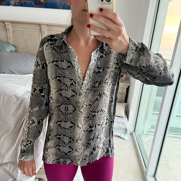 Elizabeth And James size XS ‘Kane’ Python Blouse silk shirt - Picture 8 of 9